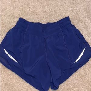 size 2 lululemon shorts